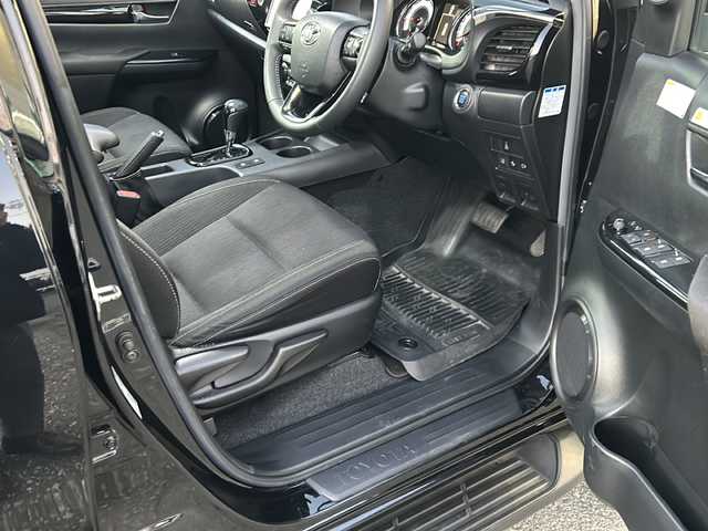 トヨタ ハイラックス Z ブラックラリーエディション 愛知県 2019(平31)年 5.6万km アティチュードブラックマイカ 禁煙車/純正メモリナビ/　　AM/FM/CD/DVD/BT/フルセグＴＶ/純正マッドガード/純正18インチAW/リアバンパープロテクター/荷台キャノピー/バックカメラ/前方ドライブレコーダー/クルーズコントロール/レーンキープアシスト/プリクラッシュセーフティ/ダウンヒルアシストコントロール/横滑り防止装置/盗難防止装置/LEDヘッドライト/フォグランプ/オートライト/ETC/Wエアバッグ/保証書/取説/スペアキー