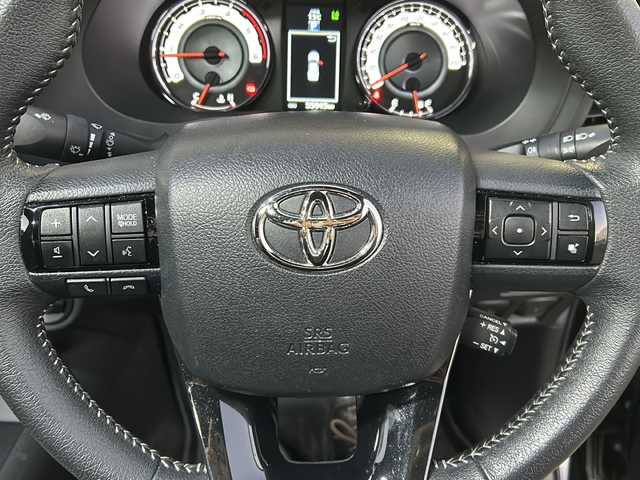 トヨタ ハイラックス Z ブラックラリーエディション 愛知県 2019(平31)年 5.6万km アティチュードブラックマイカ 禁煙車/純正メモリナビ/　　AM/FM/CD/DVD/BT/フルセグＴＶ/純正マッドガード/純正18インチAW/リアバンパープロテクター/荷台キャノピー/バックカメラ/前方ドライブレコーダー/クルーズコントロール/レーンキープアシスト/プリクラッシュセーフティ/ダウンヒルアシストコントロール/横滑り防止装置/盗難防止装置/LEDヘッドライト/フォグランプ/オートライト/ETC/Wエアバッグ/保証書/取説/スペアキー