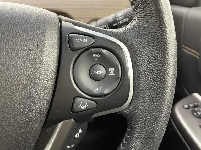 ホンダ フリード ハイブリット クロスター 宮城県 2023(令5)年 2.9万km プレミアムクリスタルブルークリスタル 純正ナビ/両側パワースライドドア/アダプティブクルーズコントロール/シートヒーター/ハーフレザーシート/ＬＥＤヘッドライト/ルーフレール/バックモニター/ETC/衝突軽減ブレーキ/レーンキープアシスト/フルセグTV/Bluetoothオーディオ/CD/DVD/フロントウィンドウ熱線/禁煙車