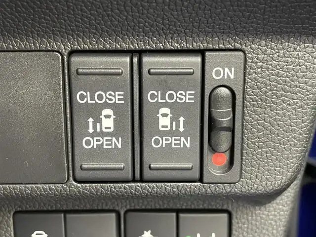 ホンダ フリード ハイブリット クロスター 宮城県 2023(令5)年 2.9万km プレミアムクリスタルブルークリスタル 純正ナビ/両側パワースライドドア/アダプティブクルーズコントロール/シートヒーター/ハーフレザーシート/ＬＥＤヘッドライト/ルーフレール/バックモニター/ETC/衝突軽減ブレーキ/レーンキープアシスト/フルセグTV/Bluetoothオーディオ/CD/DVD/フロントウィンドウ熱線/禁煙車