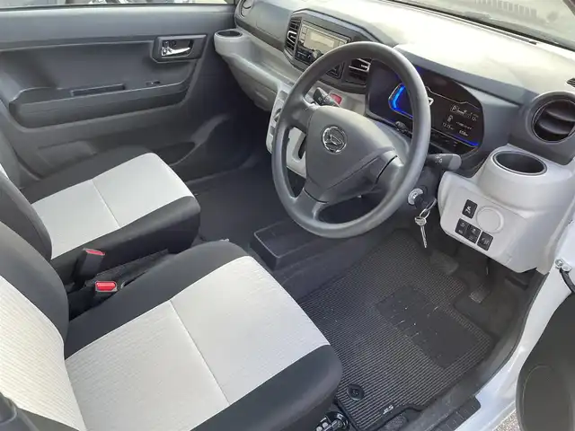 ダイハツ ミラ イース X SAⅢ 新潟県 2025(令7)年 0.1万km シャイニングホワイトパール ワンオーナー/衝突軽減/オーディオ/(AM/FM/BT/AUX)/アイドリングストップ/コーナーセンサー/AUTOライト/LEDヘッドライト/AUTOハイビーム/横滑り防止/電格ミラー/純正フロアマット/ドアバイザー/リモコンキー