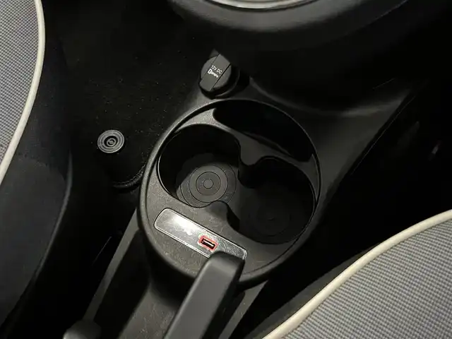 フィアット ５００ 1．2 ポップ 山形県 2019(令1)年 3.2万km ロッソ・オフィチーナ Chocomooエディション/純正AWスタッドレス(175/65/R14)有り/純正ディスプレイオーディオ/・Bluetooth/USB/・AppleCarPlay/AndoroidAuto/キーレス/アイドリングストップ