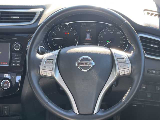 日産 エクストレイル 20Xtt エマージェンシーブレーキ 千葉県 2017(平29)年 8.4万km ブリリアントホワイトパール ナビ　全方位カメラ　電動リアドア　ドラレコ　フルセグ　クルコン　ＢＴ　ＥＴＣ　エマブレ　シートヒーター　科プロんシート　スマートキー　ステアスイッチ　ＬＥＤライト　オートライト　１８インチＡＷ　４ＷＤ