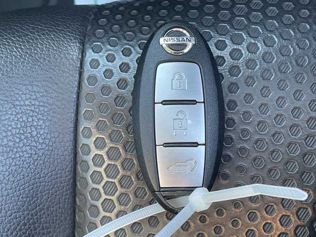 日産 エクストレイル 20Xtt エマージェンシーブレーキ 千葉県 2017(平29)年 8.4万km ブリリアントホワイトパール ナビ　全方位カメラ　電動リアドア　ドラレコ　フルセグ　クルコン　ＢＴ　ＥＴＣ　エマブレ　シートヒーター　科プロんシート　スマートキー　ステアスイッチ　ＬＥＤライト　オートライト　１８インチＡＷ　４ＷＤ