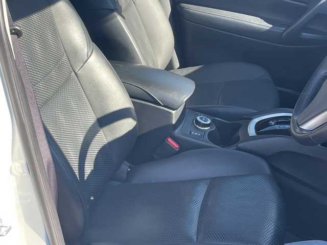 日産 エクストレイル 20Xtt エマージェンシーブレーキ 千葉県 2017(平29)年 8.4万km ブリリアントホワイトパール ナビ　全方位カメラ　電動リアドア　ドラレコ　フルセグ　クルコン　ＢＴ　ＥＴＣ　エマブレ　シートヒーター　科プロんシート　スマートキー　ステアスイッチ　ＬＥＤライト　オートライト　１８インチＡＷ　４ＷＤ