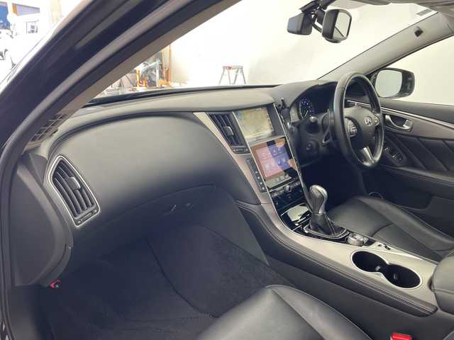 日産 スカイライン ハイブリッド 350GT Type SP 兵庫県 2014(平26)年 6.8万km ガーネットブラック ・純正ナビ&BT&CD&DVD&USB&TV/・全方位カメラ/・サンルーフ/・革シート/・ビルトインＥＴＣ/・エマージェンシーブレーキ/・車線逸脱防止支援システム/・車線逸脱警報/・後側方衝突防止支援/・後側方車両検知/・後退時衝突防止支援/・前方衝突予測警報/・ブレーキアシスト/・車両接近通報装置/・ステアリングスイッチ/・革巻きステアリング/・パドルシフト/・前席パワーシート/・シートヒーター/・フロアマット/・ＢＯＳＥサウンドシステム/・レーダークルーズコントロール/・クリアナンスソナー/・アンビエントＬＥＤライトシステム/・ＷＡＬＤ20インチアルミホイール/・ＨＫＳハイパフォーマンス車高調/・ヒルスタートアシスト/・スマートキー/・LEDライト/・保証書/・取扱説明書