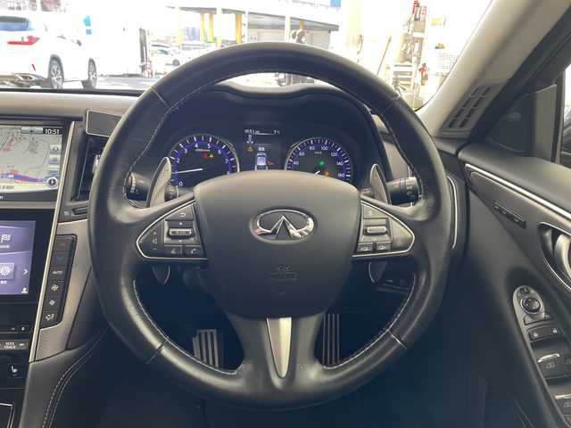 日産 スカイライン ハイブリッド 350GT Type SP 兵庫県 2014(平26)年 6.8万km ガーネットブラック ・純正ナビ&BT&CD&DVD&USB&TV/・全方位カメラ/・サンルーフ/・革シート/・ビルトインＥＴＣ/・エマージェンシーブレーキ/・車線逸脱防止支援システム/・車線逸脱警報/・後側方衝突防止支援/・後側方車両検知/・後退時衝突防止支援/・前方衝突予測警報/・ブレーキアシスト/・車両接近通報装置/・ステアリングスイッチ/・革巻きステアリング/・パドルシフト/・前席パワーシート/・シートヒーター/・フロアマット/・ＢＯＳＥサウンドシステム/・レーダークルーズコントロール/・クリアナンスソナー/・アンビエントＬＥＤライトシステム/・ＷＡＬＤ20インチアルミホイール/・ＨＫＳハイパフォーマンス車高調/・ヒルスタートアシスト/・スマートキー/・LEDライト/・保証書/・取扱説明書