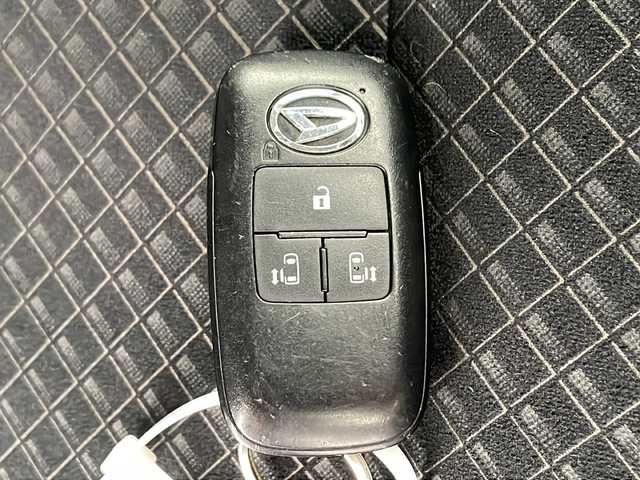 ダイハツ タント カスタム RS 千葉県 2021(令3)年 0.9万km ブラックマイカメタリック 全方位カメラ/スマートアシスト/　レーダークルーズコントロール/衝突軽減ブレーキ/　クリアランスソナー/先行車発進警報/　標識認識機能/レーンキープアシスト/純正SDナビ（NSZN-Y71DS）/　Bluetooth/CD/DVD/フルセグTV/ETC/純正ドライブレコーダー前方/ハーフレザーシート/シートヒーター（D/N席）/両側パワースライドドア/LEDヘッドライト/オートライト/オートハイビーム/サマータイヤ付純正アルミホイール積み込み