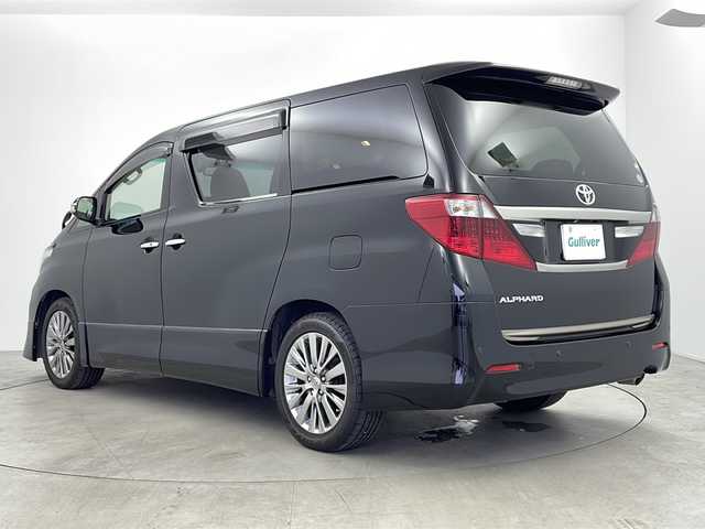 トヨタ アルファード 240S タイプゴールド 埼玉県 2013(平25)年 6.6万km ブラック 社外ナビ/(Bluetooth/SD/CD/DVD/フルセグTV)/フリップダウンモニターTMX-R3000/モデリスタフロントスポイラー/バックカメラ/両側パワースライドドア/クルーズコントロール/ETC/シートカバー/純正18インチアルミホイール/純正フロアマット/ドアバイザー/キセノンヘッドライト/フォグランプ/オートライト/スペアキー/プッシュスタート/スマートキー/横滑り防止装置/盗難防止装置/社外グリル