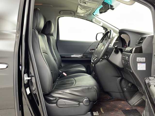 トヨタ アルファード 240S タイプゴールド 埼玉県 2013(平25)年 6.6万km ブラック 社外ナビ/(Bluetooth/SD/CD/DVD/フルセグTV)/フリップダウンモニターTMX-R3000/モデリスタフロントスポイラー/バックカメラ/両側パワースライドドア/クルーズコントロール/ETC/シートカバー/純正18インチアルミホイール/純正フロアマット/ドアバイザー/キセノンヘッドライト/フォグランプ/オートライト/スペアキー/プッシュスタート/スマートキー/横滑り防止装置/盗難防止装置/社外グリル