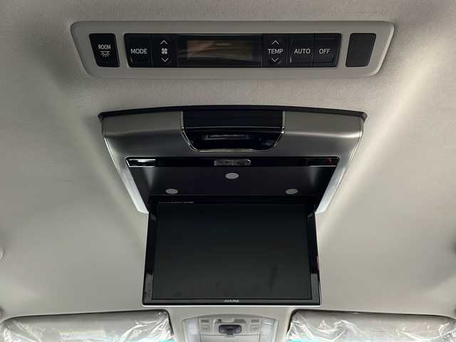 トヨタ アルファード 240S タイプゴールド 埼玉県 2013(平25)年 6.6万km ブラック 社外ナビ/(Bluetooth/SD/CD/DVD/フルセグTV)/フリップダウンモニターTMX-R3000/モデリスタフロントスポイラー/バックカメラ/両側パワースライドドア/クルーズコントロール/ETC/シートカバー/純正18インチアルミホイール/純正フロアマット/ドアバイザー/キセノンヘッドライト/フォグランプ/オートライト/スペアキー/プッシュスタート/スマートキー/横滑り防止装置/盗難防止装置/社外グリル