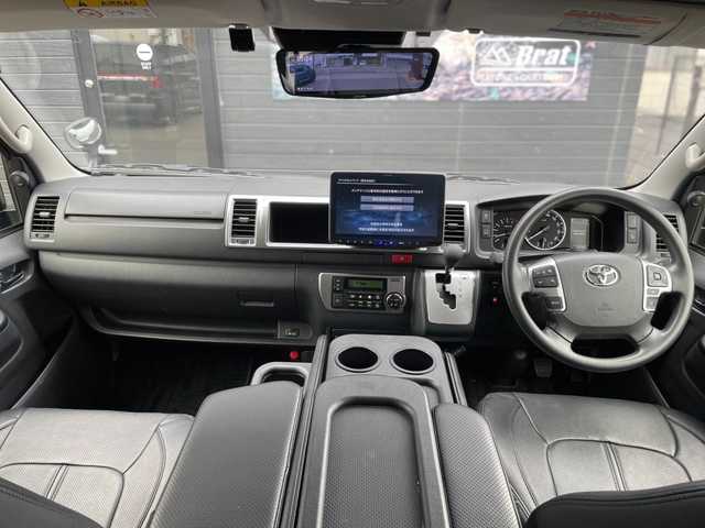 トヨタ ハイエース GL 福島県 2022(令4)年 2.5万km ホワイトパールクリスタルシャイン ４WD/ALPINEビックX11ナビ/ALPINEフリップダウンモニター/ALPINEルームミラー/全方位カメラ/社外センターコンソールボックス/キャプテンシート/シートカバー/カロッツェリア ピラースピーカー/純正フロアマット/HDMI・USBソケット/ドライブレコーダー/100V電源