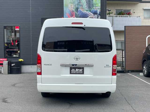 トヨタ ハイエース GL 福島県 2022(令4)年 2.5万km ホワイトパールクリスタルシャイン ４WD/ALPINEビックX11ナビ/ALPINEフリップダウンモニター/ALPINEルームミラー/全方位カメラ/社外センターコンソールボックス/キャプテンシート/シートカバー/カロッツェリア ピラースピーカー/純正フロアマット/HDMI・USBソケット/ドライブレコーダー/100V電源