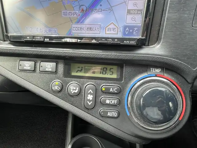 トヨタ アクア G 愛知県 2013(平25)年 7.5万km ブラックマイカ ワンオーナー/メモリーナビ/ワンセグTV/HIDヘッドライト/フォグランプ/オートライト/ウィンカードアミラー/プッシュスタート/スマートキー/スペアキー/純正ドアバイザー/純正フロアマット