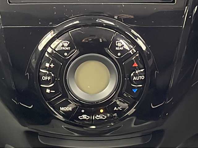 日産 ノート X DIG－S 新潟県 2018(平30)年 2.9万km シャイニングブルー 純正SDナビ/(AM/FM/CD/SD/フルセグ/Bluetooth)/バックモニター/社外アルミホイール付夏タイヤ積込/(185/70/R14/5mm)/エマージェンシーブレーキ/純正フロアマット/スマートキー/ETC