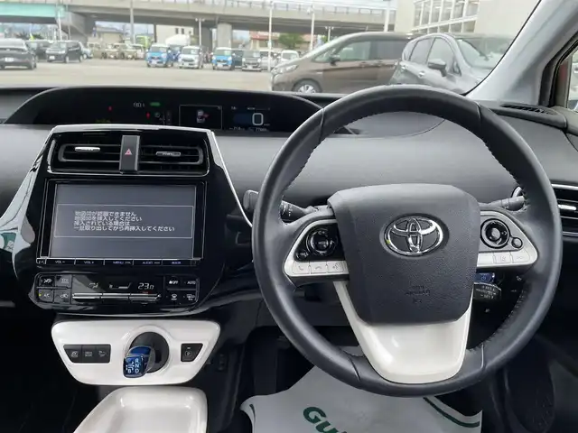 トヨタ プリウス A ツーリングセレクション 石川県 2016(平28)年 7.8万km エモーショナルレッド 純正9型メモリーナビ/純正CD/DVD/フルセグTV/バックカメラ/LEDヘッドライト/衝突軽減ブレーキ/クルーズコントロール/ETC/ドライブレコーダー/スマートキー/プッシュスタート/電動ミラー/シートヒーター/革シート/コーナーセンサー/純正アルミホイール