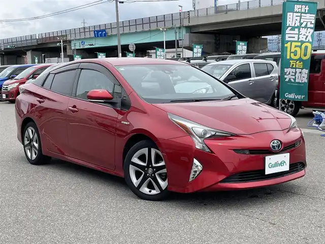 トヨタ プリウス A ツーリングセレクション 石川県 2016(平28)年 7.8万km エモーショナルレッド 純正9型メモリーナビ/純正CD/DVD/フルセグTV/バックカメラ/LEDヘッドライト/衝突軽減ブレーキ/クルーズコントロール/ETC/ドライブレコーダー/スマートキー/プッシュスタート/電動ミラー/シートヒーター/革シート/コーナーセンサー/純正アルミホイール