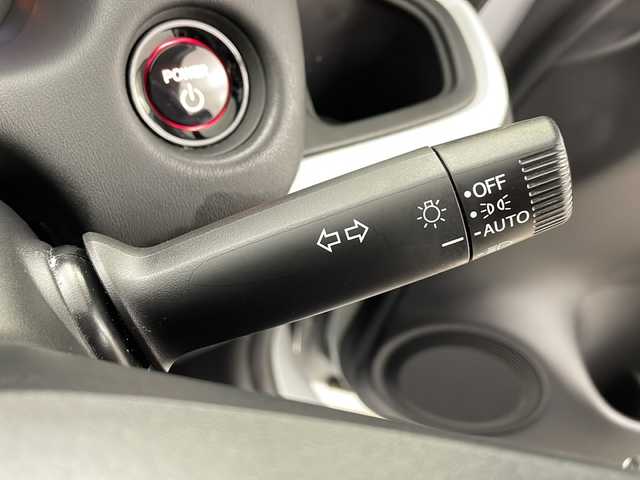 ホンダ フィット e:HEVホーム 鹿児島県 2021(令3)年 4.7万km プレミアムサンライトホワイトパール Ｈｏｎｄａ　ＳＥＮＳＩＮＧ　/●衝突軽減ブレーキ〈CMBS〉/●誤発進抑制機能/●後方誤発進抑制機能/●近距離衝突軽減ブレーキ/●歩行者事故低減ステアリング/●路外逸脱抑制機能/●渋滞追従機能付アダプティブ・クルーズ・コントロール〈ACC〉/●車線維持支援システム〈LKAS〉/●先行車発進お知らせ機能/●標識認識機能/●オートハイビーム/純正８型ナビ/（フルセグ/Bluetooth/CD/DVD）　/バックカメラ　/純正ＥＴＣ　/ブレーキホールド　/電子パーキング　/ステアリングリモコン　/電動格納ミラー　/ＩＳＯＦＩＸ　/レーダークルーズコントロール　/シートリフター/チップアップシート/ウインカーミラー/スペアキー1本