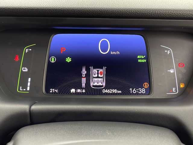ホンダ フィット e:HEVホーム 鹿児島県 2021(令3)年 4.7万km プレミアムサンライトホワイトパール Ｈｏｎｄａ　ＳＥＮＳＩＮＧ　/●衝突軽減ブレーキ〈CMBS〉/●誤発進抑制機能/●後方誤発進抑制機能/●近距離衝突軽減ブレーキ/●歩行者事故低減ステアリング/●路外逸脱抑制機能/●渋滞追従機能付アダプティブ・クルーズ・コントロール〈ACC〉/●車線維持支援システム〈LKAS〉/●先行車発進お知らせ機能/●標識認識機能/●オートハイビーム/純正８型ナビ/（フルセグ/Bluetooth/CD/DVD）　/バックカメラ　/純正ＥＴＣ　/ブレーキホールド　/電子パーキング　/ステアリングリモコン　/電動格納ミラー　/ＩＳＯＦＩＸ　/レーダークルーズコントロール　/シートリフター/チップアップシート/ウインカーミラー/スペアキー1本