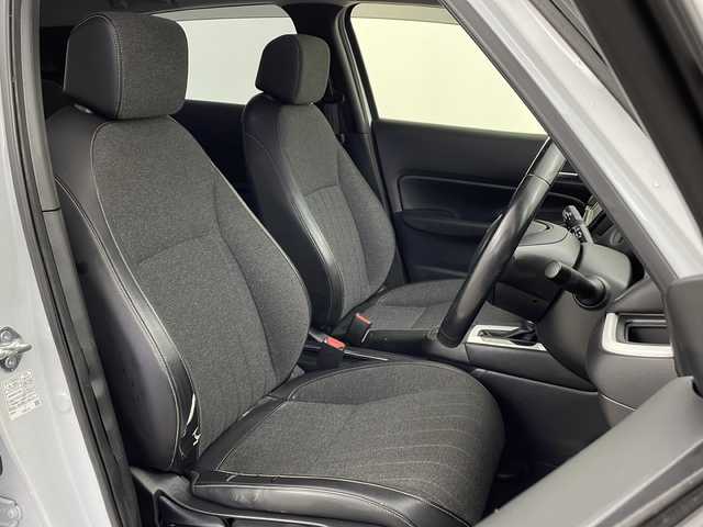 ホンダ フィット e:HEVホーム 鹿児島県 2021(令3)年 4.7万km プレミアムサンライトホワイトパール Ｈｏｎｄａ　ＳＥＮＳＩＮＧ　/●衝突軽減ブレーキ〈CMBS〉/●誤発進抑制機能/●後方誤発進抑制機能/●近距離衝突軽減ブレーキ/●歩行者事故低減ステアリング/●路外逸脱抑制機能/●渋滞追従機能付アダプティブ・クルーズ・コントロール〈ACC〉/●車線維持支援システム〈LKAS〉/●先行車発進お知らせ機能/●標識認識機能/●オートハイビーム/純正８型ナビ/（フルセグ/Bluetooth/CD/DVD）　/バックカメラ　/純正ＥＴＣ　/ブレーキホールド　/電子パーキング　/ステアリングリモコン　/電動格納ミラー　/ＩＳＯＦＩＸ　/レーダークルーズコントロール　/シートリフター/チップアップシート/ウインカーミラー/スペアキー1本