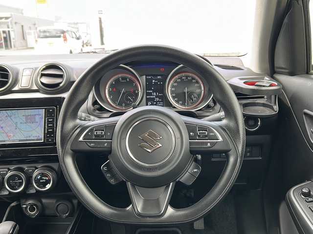 スズキ スイフト XG 秋田県 2022(令4)年 3.2万km スーパーブラックパール ワンオーナー/純正メモリーナビ/（BT/CD/DVD）/ブラインドスポットモニター/シートヒータ（D席）/スペアキー1本/クルーズコントロール（追従有)/レーンキープアシスト/純正16インチアルミホイール/取説・保証書　　　　　　