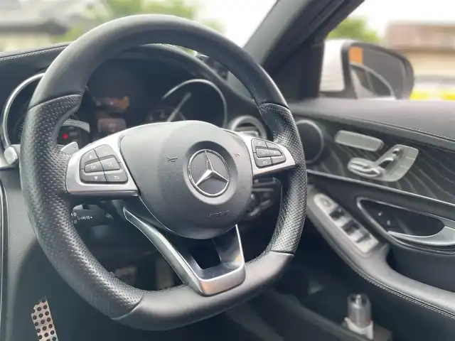 メルセデス・ベンツ Ｃ２２０ｄ アバンギャルド　AMGライン 栃木県 2016(平28)年 5.3万km ポーラホワイト ワンオーナー/レーダーセーフティパッケージ/ベーシックパッケージ/プレミアムパッケージ/レザーエクスクルーシブパッケージ/エアバランスパッケージ/AMGライン/ナビ/フルセグTV/バックカメラ/ETC/パークトロニック /レーンキープアシスト/ブラインドスポット /本革シート/シートヒーター /パワーシート /パワートランクリッド/LEDヘッドライト/オートライト/エアサスペンション/ヘッドアップディスプレイ/アンビエントライト