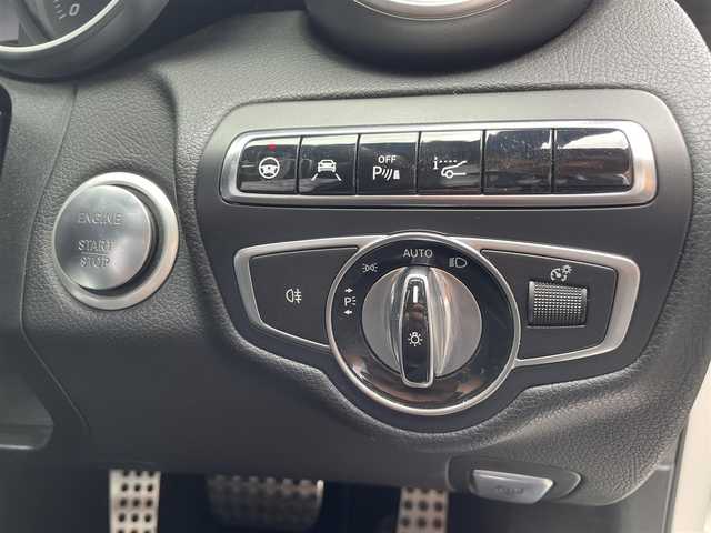 メルセデス・ベンツ Ｃ２２０ｄ アバンギャルド　AMGライン 栃木県 2016(平28)年 5.3万km ポーラホワイト ワンオーナー/レーダーセーフティパッケージ/ベーシックパッケージ/プレミアムパッケージ/レザーエクスクルーシブパッケージ/エアバランスパッケージ/AMGライン/ナビ/フルセグTV/バックカメラ/ETC/パークトロニック /レーンキープアシスト/ブラインドスポット /本革シート/シートヒーター /パワーシート /パワートランクリッド/LEDヘッドライト/オートライト/エアサスペンション/ヘッドアップディスプレイ/アンビエントライト