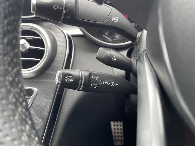 メルセデス・ベンツ Ｃ２２０ｄ アバンギャルド　AMGライン 栃木県 2016(平28)年 5.3万km ポーラホワイト ワンオーナー/レーダーセーフティパッケージ/ベーシックパッケージ/プレミアムパッケージ/レザーエクスクルーシブパッケージ/エアバランスパッケージ/AMGライン/ナビ/フルセグTV/バックカメラ/ETC/パークトロニック /レーンキープアシスト/ブラインドスポット /本革シート/シートヒーター /パワーシート /パワートランクリッド/LEDヘッドライト/オートライト/エアサスペンション/ヘッドアップディスプレイ/アンビエントライト