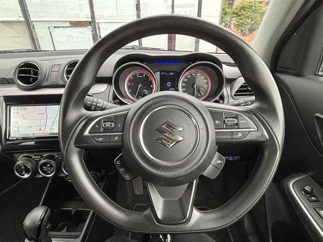 スズキ スイフト XG 宮城県 2020(令2)年 6万km スーパーブラックパール 登録時走行距離59620ｋｍ/ディーラーオプションナビ/・フルセグテレビ/・Bluetooth/・CD/DVD/全方位カメラ/追従型クルコン/デュアルブレーキサポート/レーンキープアシスト/パーキングセンサー/ＬＥＤオートライト/Ｄ席シートヒーター/ステアリングスイッチ/ＥＴＣ/プッシュスタート/スマートキー/電格ミラー/ウインカーミラー/純正フロアマット