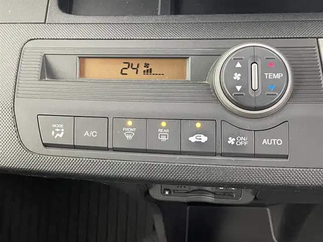 ホンダ フリード G ジャストセレクション+ 埼玉県 2014(平26)年 3.7万km プレミアムスパークルブラックパール ・純正ナビVXM-145VSi/(ワンセグTV/CD/DVD/Bluetooth/SD/AM/FM)/・バックカメラ/・両側パワースライドドア /・ビルトインETC/・ハーフレザーシート/・オートディスチャージヘッドライト/・電動格納ミラー/・純正フロアマット