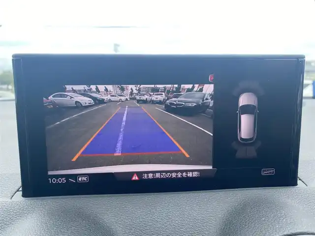 アウディ Ｑ２ 1．0 TFSI スポーツ 福岡県 2017(平29)年 3.4万km 白 ・クルーズコントロール/・純正HDDナビ/USB/Bluetooth/・バックカメラ/・シートヒーター/・社外前後ドライブレコーダー/・フルセグ/・ETC/・純正17AW/・プッシュスタート/・パーキングアシスト/・アイドリングストップ/・スマートキー/・スペアキー/・レーンキープアシスト/・オートライト/・LEDライト