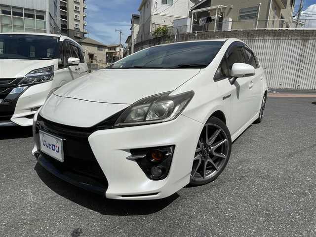 トヨタ プリウス S ツーリングセレ G’s 福岡県 2014(平26)年 11.5万km ホワイトパールクリスタルシャイン (株)IDOMが運営する【じしゃロン八幡西店】の自社ローン専用車両になります。こちらは現金またはオートローンご利用時の価格です。自社ローンご希望の方は別途その旨お申付け下さい/純正HDDナビ(NHZD-W62G)/【Bluetooth・CD・DVD・TV】/純正アルミホイール/純正フロアマット/純正エアロ/バックカメラ/カーテンエアバック/ETC/G’sスタートスイッチ/レーダー探知機/フロントフォグランプ/ウィンカーミラー