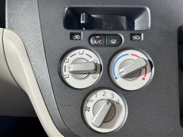 三菱 ｅＫスペース M e－アシスト 沖縄県 2019(令1)年 3万km シルキーホワイト 禁煙車/社外ナビ（CN-E310D）/　ワンセグ　Bluetooth CD　/両側スライドドア/リモコンキー/アイドリングストップ/ドアバイザー/フロアマット/スペアキー1本