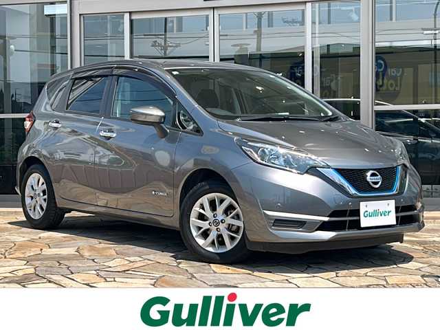 日産 ノート e－パワー X 静岡県 2020(令2)年 6.1万km ダークメタルグレー エマージェンシーブレーキ/・衝突軽減ブレーキ/・先行車発進お知らせ機能/・クリアランスソナー/純正ナビ/・フルセグTV/・CD/DVD/Bluetooth/ラジオ/主要装備/・インテリジェントキー/・プッシュスタート/・ステアリングリモコン/・オートライト