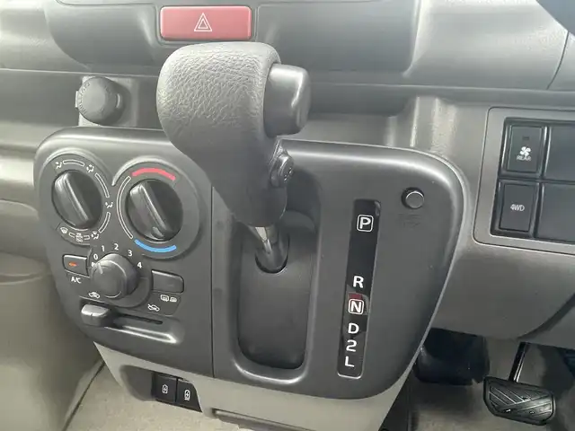 スズキ エブリイ JOIN 青森県 2023(令5)年 0.1千km ブルーイッシュブラックパール3 パートタイム４WD/CD/FM/AM/M’sキャンパー製キャンピングキット/左右サイドシェルフ/オーバーヘッドシェルフ/床下収納ベッドキット/リクライニング可能ベッドマット/シンク/電動蛇口/給水/排水タンク/室内コンセント/左右はね上げ式テーブル/ソーラーパネル/車外テーブル/Jackery製ポータブル電源/外部電源入力システム/通常時、リヤシート使用可能/デュアルカメラブレーキサポート/レーンキープ/横滑り防止装置/オートライト