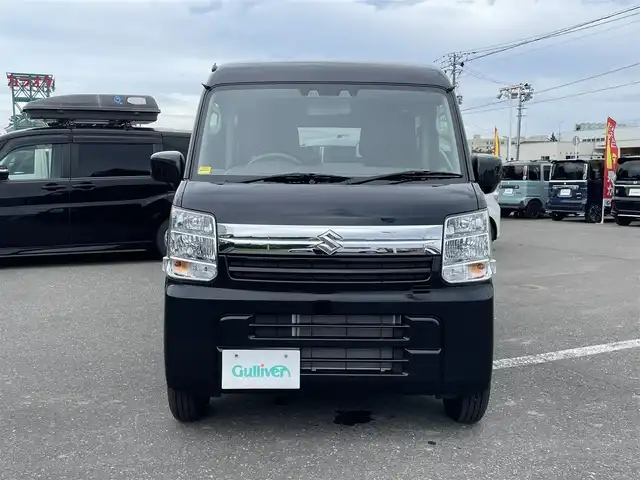 スズキ エブリイ JOIN 青森県 2023(令5)年 0.1千km ブルーイッシュブラックパール3 パートタイム４WD/CD/FM/AM/M’sキャンパー製キャンピングキット/左右サイドシェルフ/オーバーヘッドシェルフ/床下収納ベッドキット/リクライニング可能ベッドマット/シンク/電動蛇口/給水/排水タンク/室内コンセント/左右はね上げ式テーブル/ソーラーパネル/車外テーブル/Jackery製ポータブル電源/外部電源入力システム/通常時、リヤシート使用可能/デュアルカメラブレーキサポート/レーンキープ/横滑り防止装置/オートライト