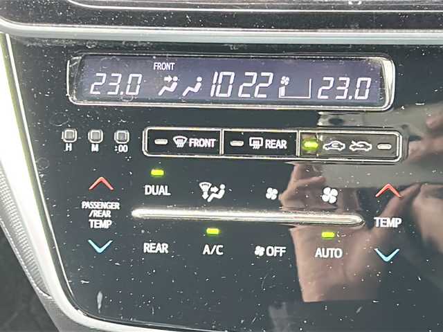 トヨタ エスティマ アエラス プレミアム 千葉県 2018(平30)年 8.1万km ブラック エアロパーツ　１０型ナビＮＳＺＮ－Ｚ６６Ｔ　バックカメラ　両側パワースライドドア　ＰＣＳ　ＡＨＢ　ＬＤＡ　セーフティセンス　クルコン　ＥＴＣ　パワーシート　ハーフレザー　１７インチＡＷ　スマートキー