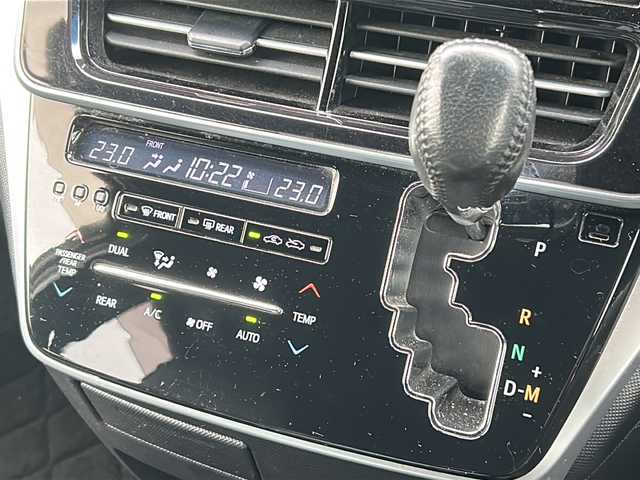 トヨタ エスティマ アエラス プレミアム 千葉県 2018(平30)年 8.1万km ブラック エアロパーツ　１０型ナビＮＳＺＮ－Ｚ６６Ｔ　バックカメラ　両側パワースライドドア　ＰＣＳ　ＡＨＢ　ＬＤＡ　セーフティセンス　クルコン　ＥＴＣ　パワーシート　ハーフレザー　１７インチＡＷ　スマートキー