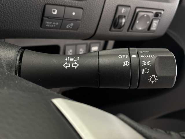 日産 セレナ ハイウェイスター Sハイブリッド 鹿児島県 2012(平24)年 5.5万km スーパーブラック 禁煙車/社外ナビ/・AM/FM/CD/DVD/Bluetooth/フルセグ/クルーズコントロール/オートライト/電動格納ミラー/ウィンカーミラー/バックカメラ/純正フロアマット/アイドリングストップ/両側パワースライドドア/ウィンカーミラー/オートライト/サンシェード/ETC/純正16インチAW