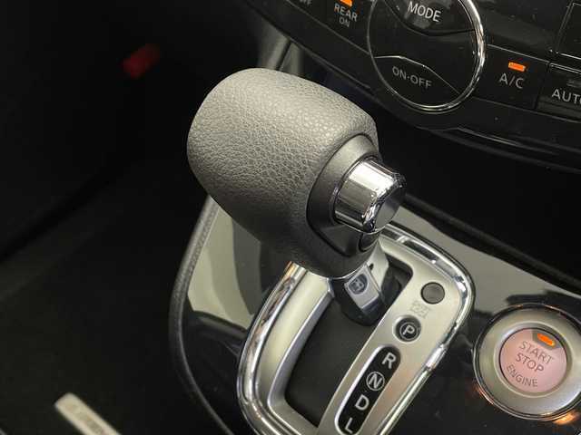 日産 セレナ ハイウェイスター Sハイブリッド 鹿児島県 2012(平24)年 5.5万km スーパーブラック 禁煙車/社外ナビ/・AM/FM/CD/DVD/Bluetooth/フルセグ/クルーズコントロール/オートライト/電動格納ミラー/ウィンカーミラー/バックカメラ/純正フロアマット/アイドリングストップ/両側パワースライドドア/ウィンカーミラー/オートライト/サンシェード/ETC/純正16インチAW