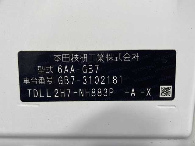 ホンダ フリード ハイブリット G ホンダセンシング 沖縄県 2020(令2)年 4万km プラチナホワイトパール 県外仕入/禁煙車/6人乗り/純正ナビ/　フルセグTV/Bluetooth/CD/DVD/ナビ装着用スペシャルパッケージ/両側パワースライドドア/ホンダセンシング/・衝突軽減ブレーキシステム/・路外逸脱抑制機能/・オートクルーズコントロール/前後ドラレコ/Cパッケージ/Sパッケージ/LEDヘッドライト/スマートキー/プッシュスタート/ETC/ハーフレザーシート