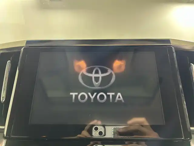 トヨタ アルファード S 佐賀県 2020(令2)年 5.1万km ホワイトパールクリスタルシャイン 30後期最終モデル/メーカーOP9インチディスプレイオーディオ/＜フルセグTV/ナビ/DVD付き＞/ツインムーンルーフ/純正フリップダウンモニター　後席/両側パワースライドドア/2列目キャプテンシート/LEDヘッドライト/LEDフォグランプ/ Toyota Safety Sense /・レーントレーシングアシスト/・クリアランスソナー/・パーキングサポートブレーキ/・プリクラッシュセーフティ/・ロードサインアシスト/・オートハイビーム/・レーンデパーチャーアラート/・レーダークルーズコントロール