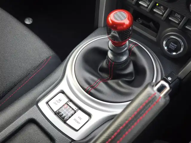 トヨタ ８６ GT 熊本県 2014(平26)年 4.9万km スターリングシルバー TRDエアロ/RAYS VOLKRACING17インチアルミホイール/HKSマフラー/HKS車高調/NARDIステアリング/VOLTEXリアウィング/ENDLESSブレーキキャリパー/社外テール/純正ナビ/【フルセグTV/CD/DVD/SD/BT】/バックカメラ/前後ドライブレコーダー/TVキャンセラー/ETC/LEDオートヘッドライト/スマートキー/プッシュスタート/取扱説明書(車両・ナビ)/純正ステアリング積込/純正テールランプ積込
