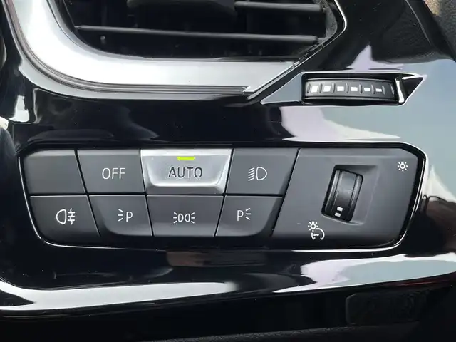 ＢＭＷ ＢＭＷ Ｚ４ sDrive20i Mスポーツ 三重県 2023(令5)年 2.9万km アルピンホワイトⅢ 地デジＴＶ　/ヴァーネスカマグマレッドシート　/ＨＵＤ　/ｈａｒｍａｎ／ｋａｒｄｏｎ　/黒幌　/ＡＣＣ　/ワイヤレスカープレイ　/ワイヤレスチャージ　/ライブコックピット　/バックカメラ　/ＥＴＣ　/レーダー探知機　/ＬＥＤ