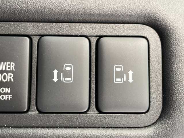 三菱 デリカＤ：５ ブラックエディション 愛知県 2025(令7)年 0.1千km ホワイトダイヤモンド 登録済未使用車/純正11型ナビ/両側パワースライドドア/レーダークルーズコントロール/シートヒーター/バックカメラ/電動リアゲート/パワーシート/コーナーセンサー/純正アルミホイール/ブラインドスポットモニター/LEDヘッドライト/パドルシフト/ステアリングヒーター/オートマチックハイビーム/衝突軽減システム/フルセグ/CD DVD/Bluetooth/ステアリングスイッチ/スマートキー/プッシュスタート