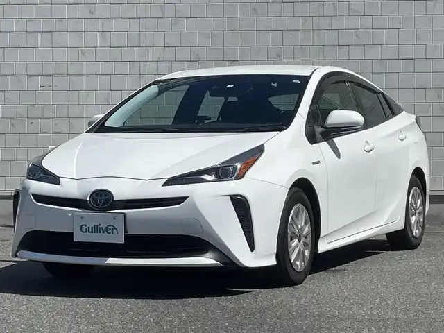 トヨタ プリウス S 山口県 2020(令2)年 6.4万km スーパーホワイトⅡ 衝突被害軽減ブレーキ/レーンアシスト/レーダークルーズコントロール/オートマチックハイビーム/LEDオートヘッドライト/社外ナビ フルセグTV CD DVD BT/バックカメラ/ETC/ドラレコ/スマートキー 2個/横滑り防止/W サイド カーテン エアバッグ/保証書 取説/禁煙車