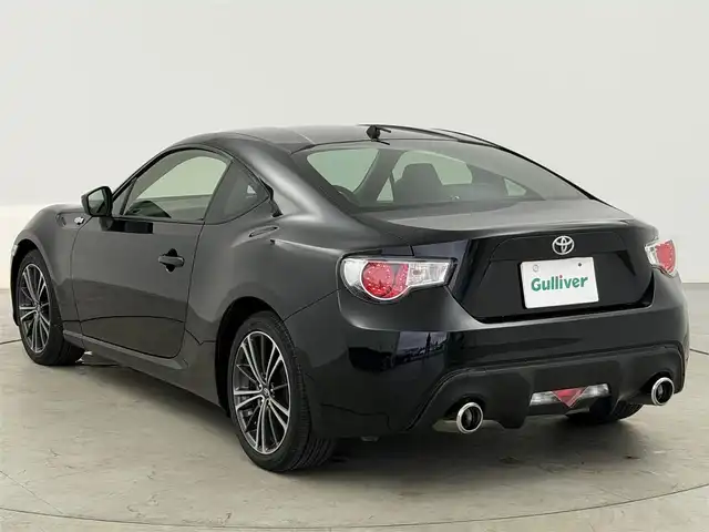 トヨタ ８６ GT 愛知県 2013(平25)年 2.8万km クリスタルブラックシリカ 6速MT/純正カーオーディオ/ドライブレコーダー/革巻きステアリング/プッシュスタート/オートエアコン/ビークル・スタビリティ・コントロール/ヒルスタートアシストコントロール/HIDヘッドライト/フォグランプ/純正17インチアルミホイール/スマートキー/取扱説明書