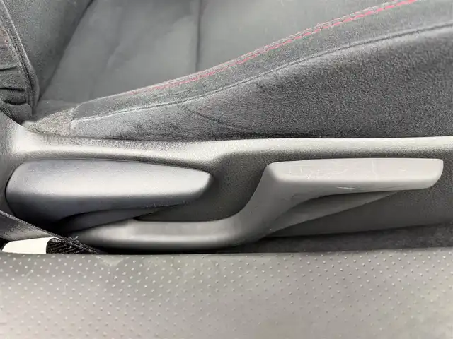 トヨタ ８６ GT 愛知県 2013(平25)年 2.8万km クリスタルブラックシリカ 6速MT/純正カーオーディオ/ドライブレコーダー/革巻きステアリング/プッシュスタート/オートエアコン/ビークル・スタビリティ・コントロール/ヒルスタートアシストコントロール/HIDヘッドライト/フォグランプ/純正17インチアルミホイール/スマートキー/取扱説明書