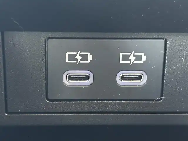 トヨタ プリウス Z 岡山県 2023(令5)年 0.6万km アティチュードブラックマイカ 登録時走行距離　5644km/禁煙車/デイライト付モデリスタエアロ/パノラマルーフ（ガラスルーフ）/純正12.3インチナビ/　(CD/DVD/フルセグTV/Bluetooth)/全方位カメラ/レーダークルーズコントロール(追従走行あり)/後側方車両検知警報(BSM)/衝突被害軽減システム/車線逸脱警報（LDA・LTA）/クリアランスソナー/あんしん降車アシスト/発進遅れ告知機能/標識認識機能（RSA）/ビルトインETC2.0/レザーシート/シートヒーター（D・N席）/エアシート（D・N席）/D席パワーシート/パワーバックドア/ステアリングヒーター/革巻きステアリング/ステアリングスイッチ/純正LEDヘッドライト/フォグライト/オートライト/プッシュスタート/スマートキー/スペアキー×1/アイドリングストップ/純正アルミホイール 19インチ/ウインカーミラー/電動格納ミラー/オートリトラミラー/純正フロアマット/横滑防止装置/盗難防止装置/新車時整備手帳（保証書）