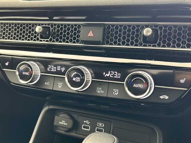 ホンダ シビック EX 宮城県 2022(令4)年 2.4万km クリスタルブラックパール 純正9型コネクトナビ/・BT接続/TV/アダプティブドライビングビーム/BOSEプレミアムサウンドシステム/レザー×スウェードコンビシート/前後ドラレコ/Honda SENSING/・ブラインドスポットモニター/・渋滞追従機能/10.2インチデジタルグラフィックメーター/パドルシフト/LEDフォグライト/ビルトインETC/スマホ連携/置くだけ充電/運転席8Way/助手席4Wayパワーシート/DN席ヒートシーター